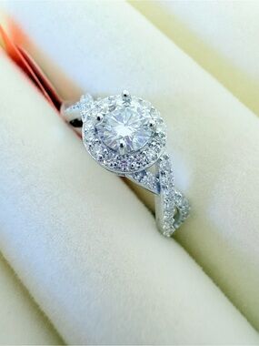 Sterling Silver 0.75CTW Moissanite Halo and Inifnity Design Ring Size 7